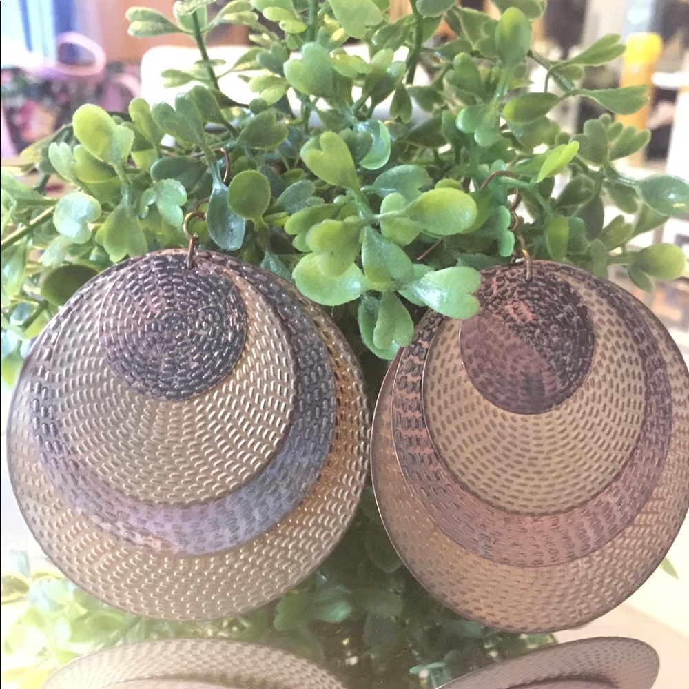 Tier earrings